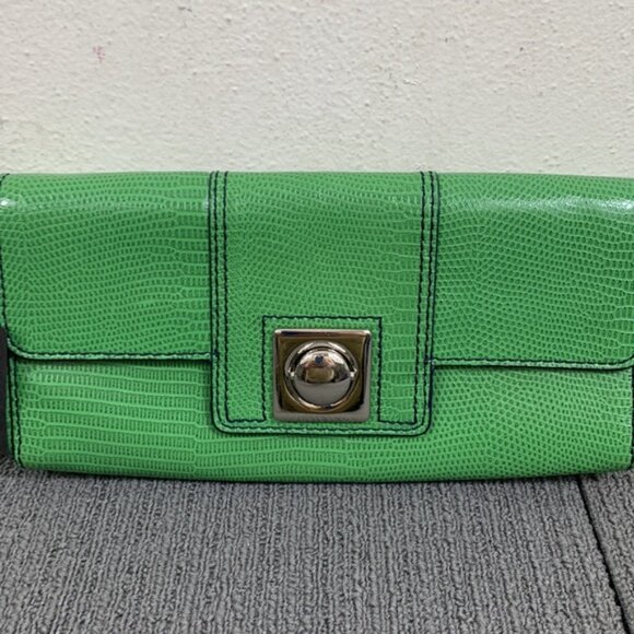 Banana Republic Clutch Wristlet Wallet Purse Green Leather Simulated Lizardskin - Picture 2 of 14